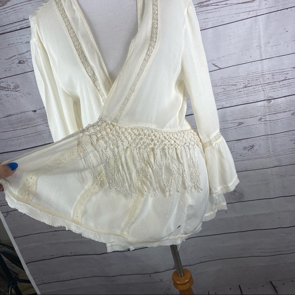 American Eagle Outfitters Bohemian throw on flare top cover Sz M - Picture 2 of 11
